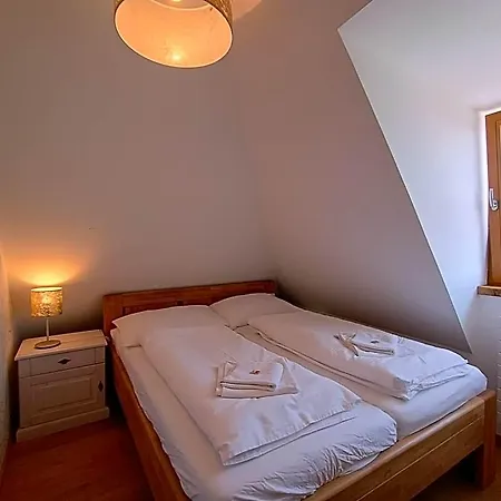 Malý Mnich Mníšek pod Brdy