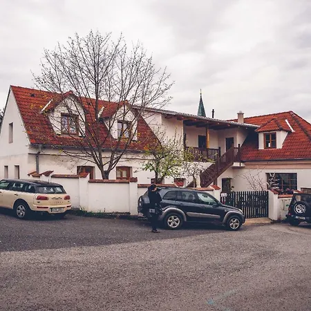 Maly Mnich Frühstückspension Mníšek pod Brdy