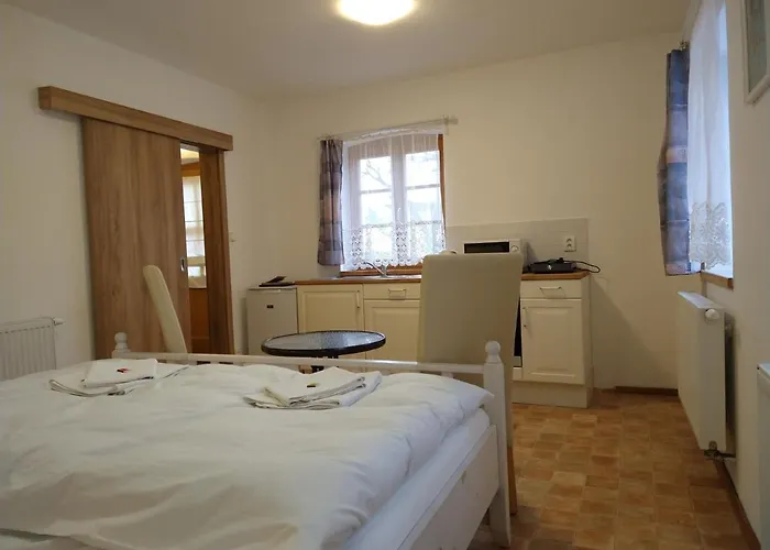 Malý Mnich Panzió Mníšek pod Brdy